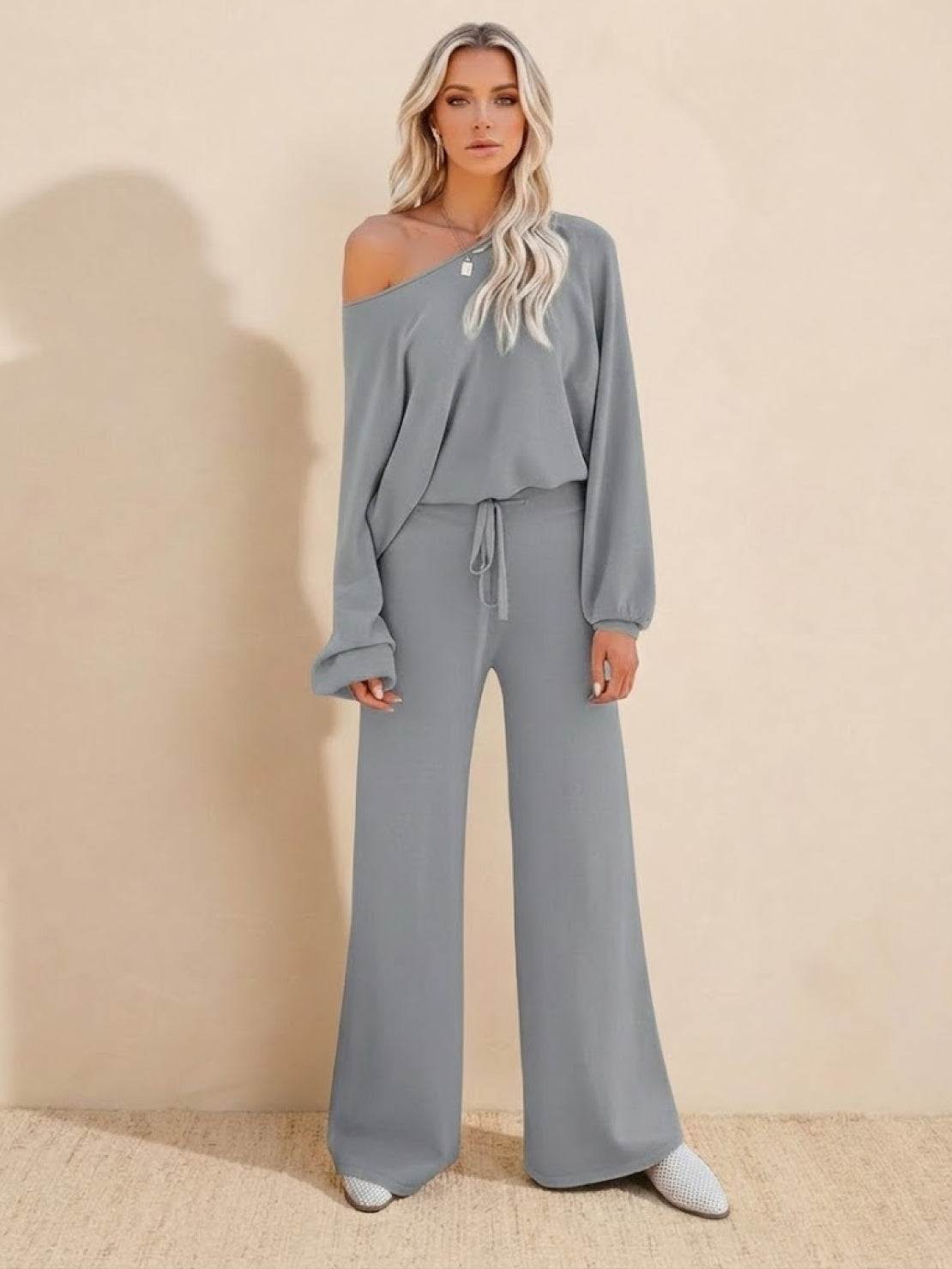Elaine Vauclair | Cropped Sweatshirt & Wide-Leg Pants Lounge Set in Camel