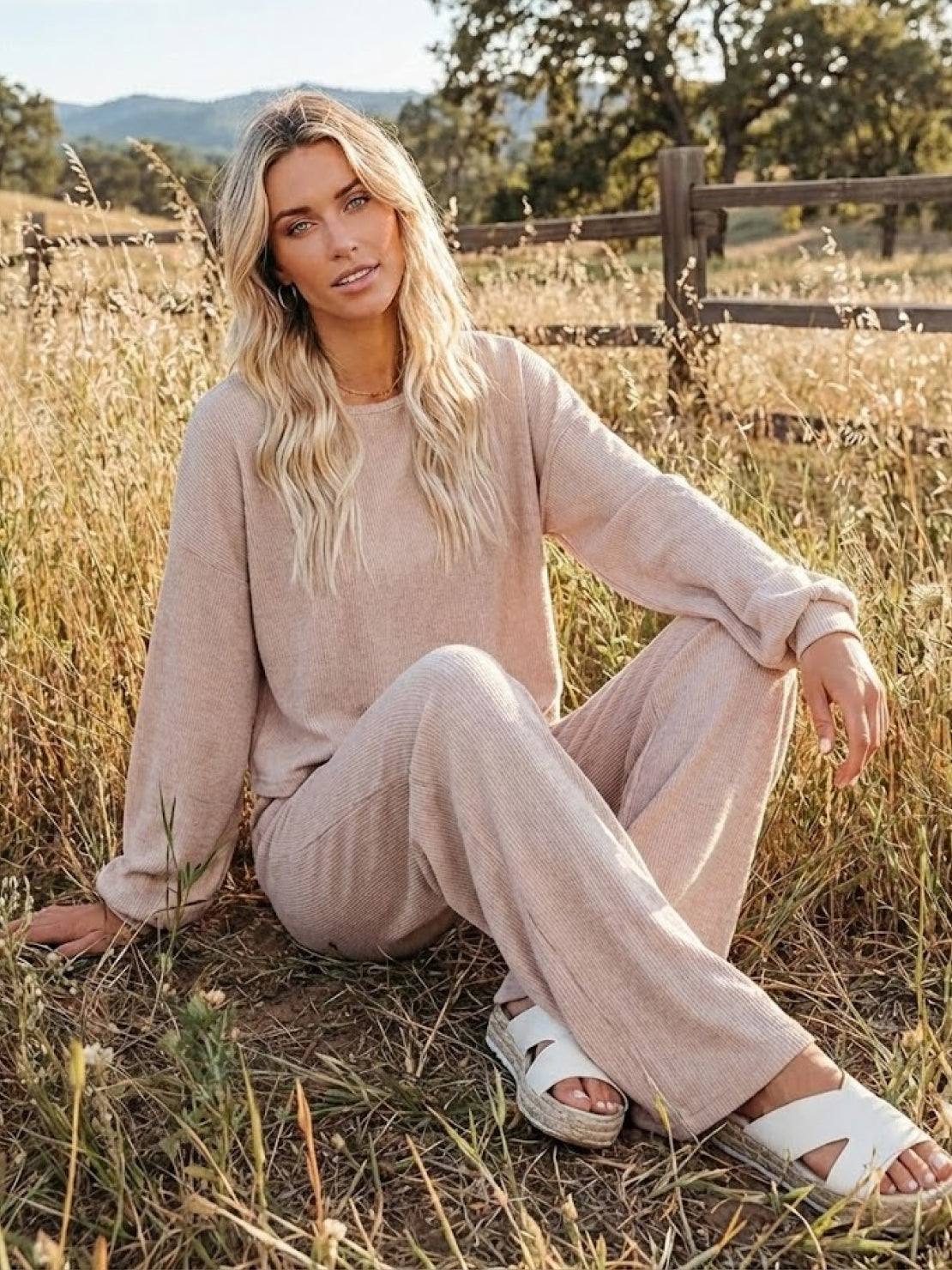 Elaine Vauclair | Cropped Sweatshirt & Wide-Leg Pants Lounge Set in Camel