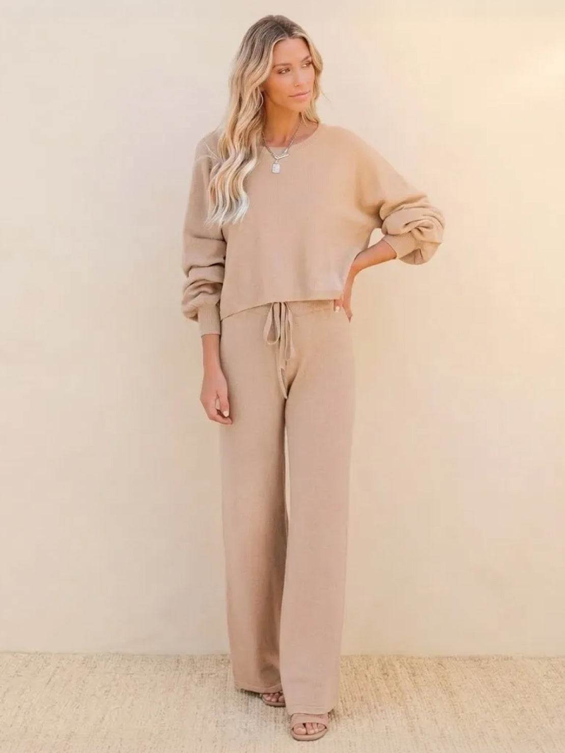 Elaine Vauclair | Cropped Sweatshirt & Wide-Leg Pants Lounge Set in Camel