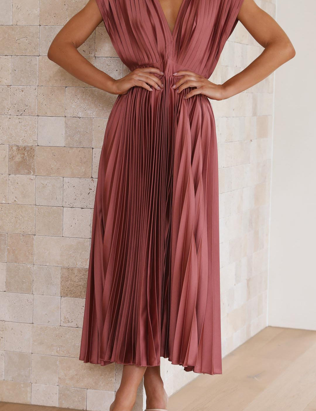 TH01422-Rose-Red_1_63c7f2a8-54ea-4829-a2fa-9ef6de4420d7.jpg