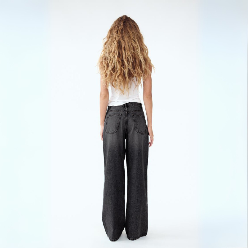 Arabella Thornwick | High-Rise Wide-Leg Light Wash Jeans