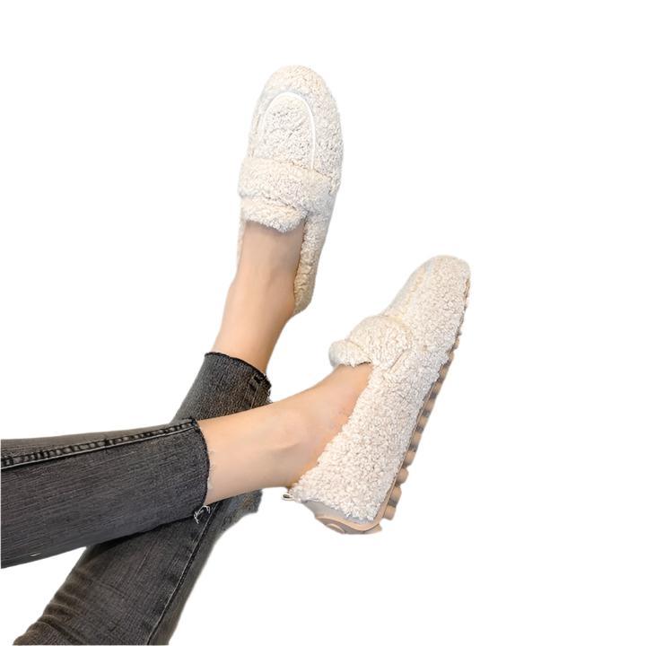 Rosette Faircliff | Plush Sherpa Moccasin Flats in Cream