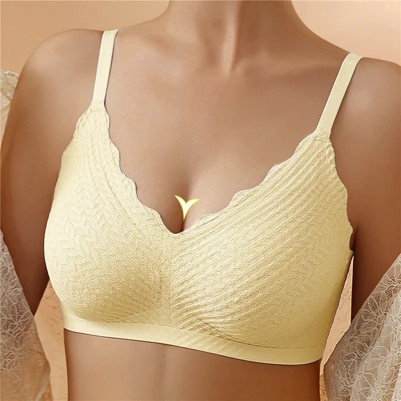 Lysette Vauborne | Black Lace Wireless V-Neck Bra