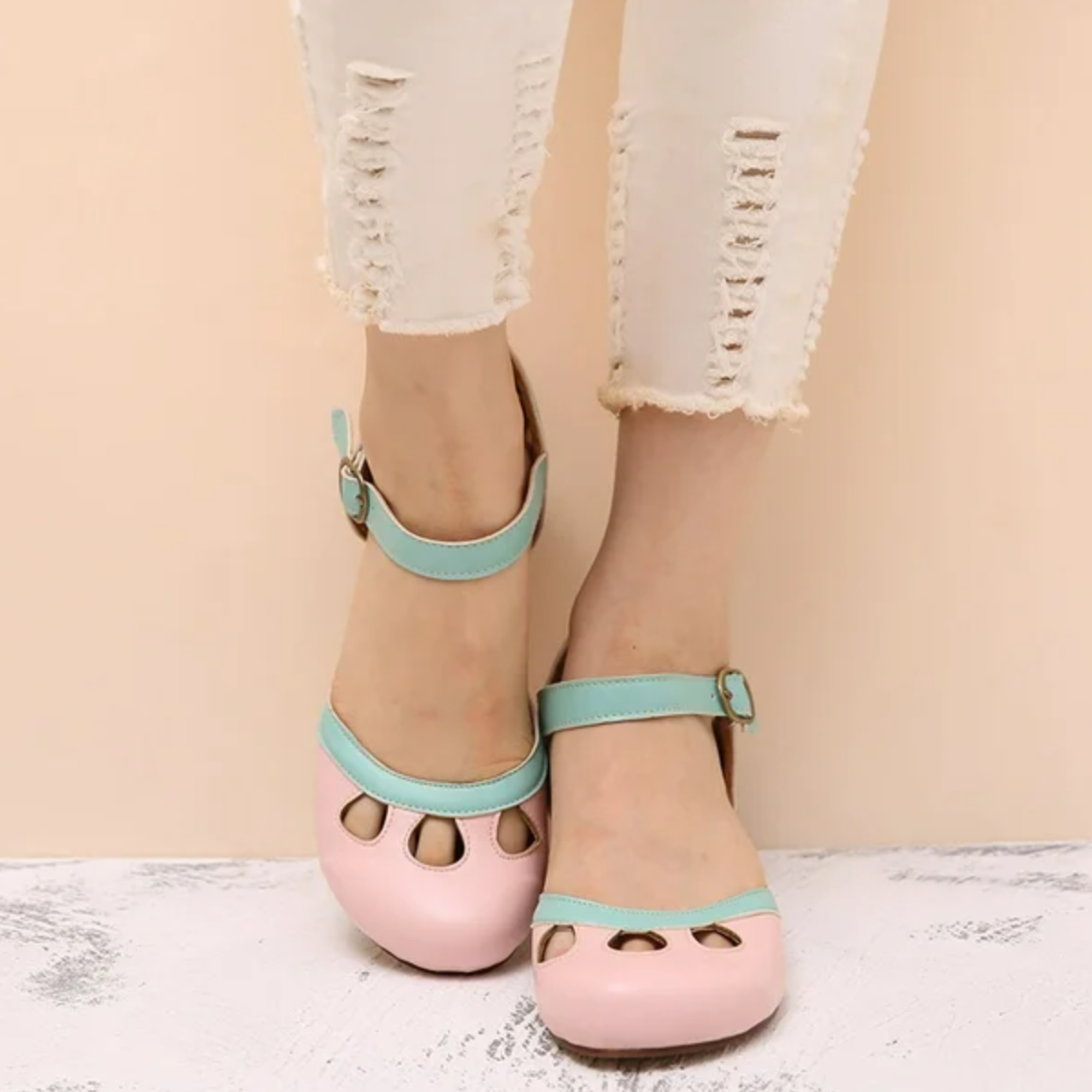 Evangeline Sorel | Green Orthopedic Low-Heeled Sandals for Women